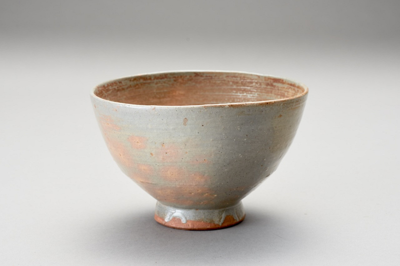 A 17th–18th Century Korean Tea Bowl with Gohon Firing and Notched Foot