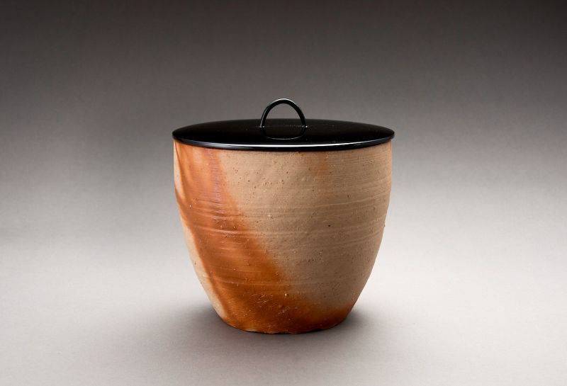A Bizen Mizusashi for Tea Ceremony by Veteran Potter Mori Tōgaku
