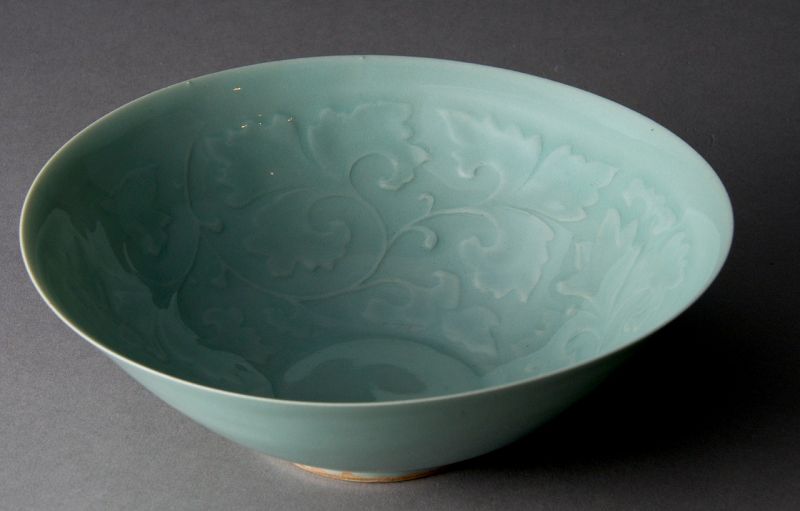A Porcelain Bowl by Imperial Court Artist Suwa Sozan (1851-1922)