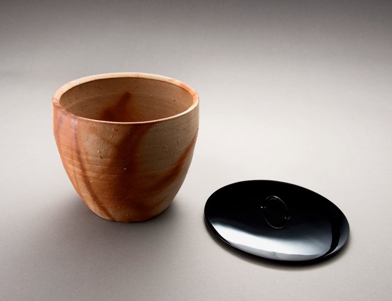 A Bizen Mizusashi for Tea Ceremony by Veteran Potter Mori Tōgaku