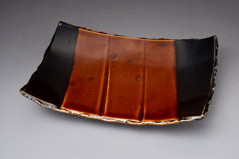 A Large Serving Tray by Ōhi Chōzaemon 11 (Toshio)