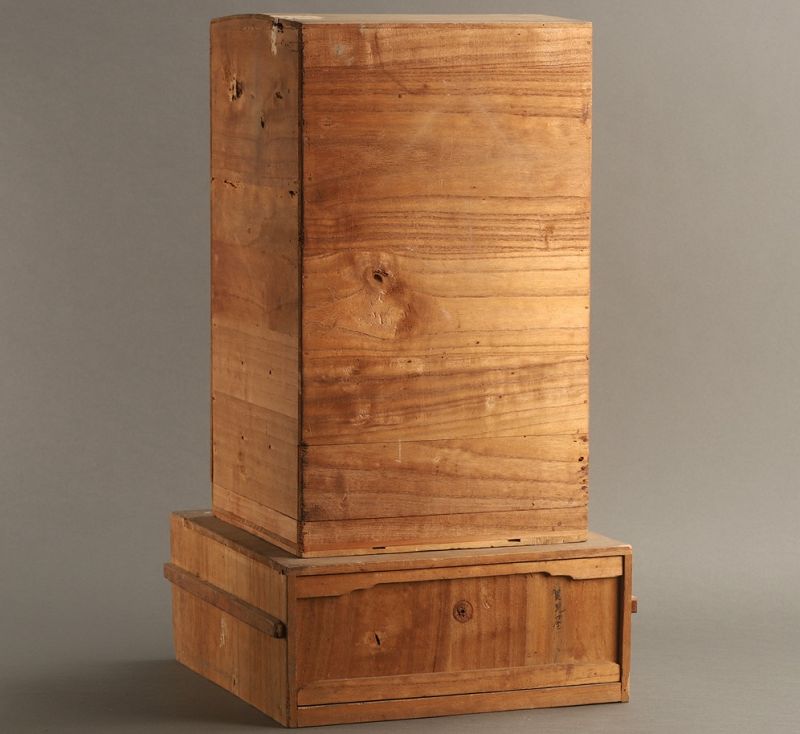 A Meiji Period Maki-e Gold Painted Five-tiered Jubako Set