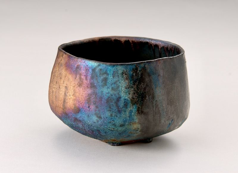 A Unique “Kuro-sabi” Tea Bowl by Suzuki Taku