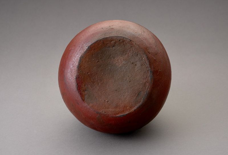 A Momoyama Period Bizen “Shimokabura” Tokkuri (Researcher Piece)