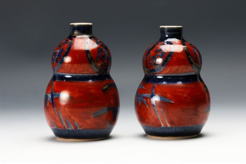 Painted Tokkuri and Cups by Living National Treasure Kondō Yuzō