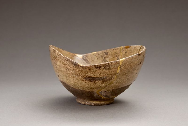A Richo Era Kōrai Tea Bowl with Gold Repairs