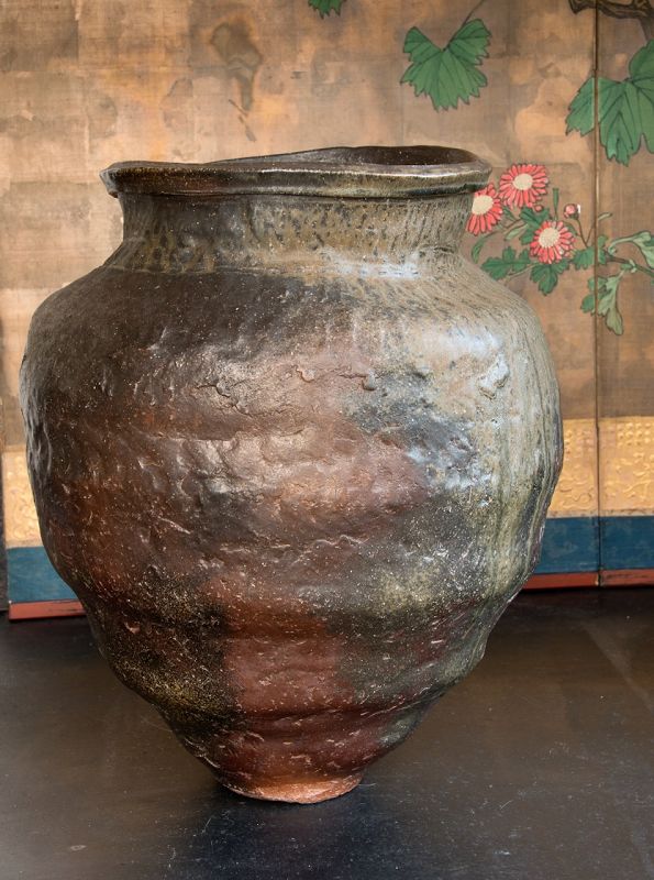 A Muromachi Period Ash Glazed Large Bizen Pot - Certified