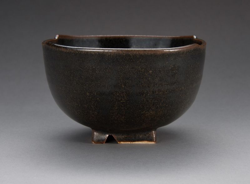 A Zeze-yaki Tea Bowl from the Kageroen Kiln [Tea Master Item]