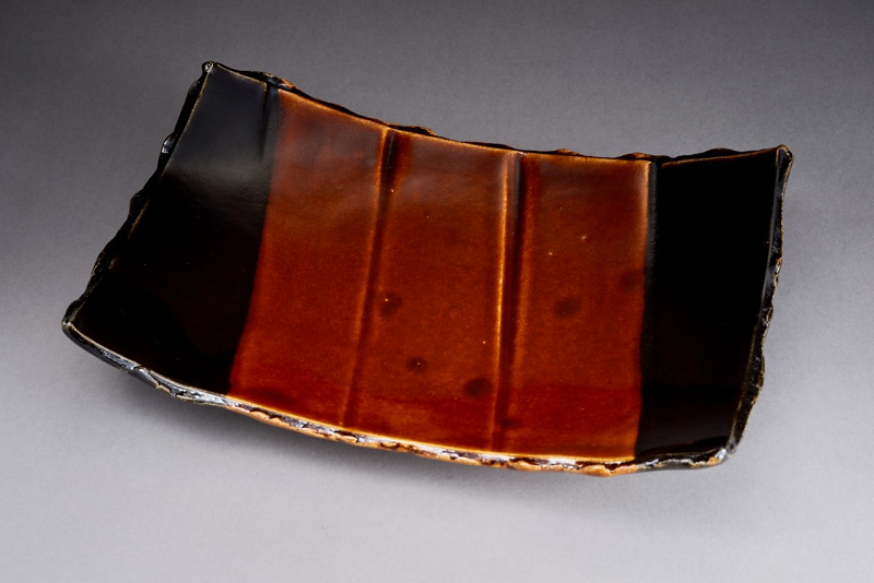 A Large Serving Tray by Ōhi Chōzaemon 11 (Toshio)