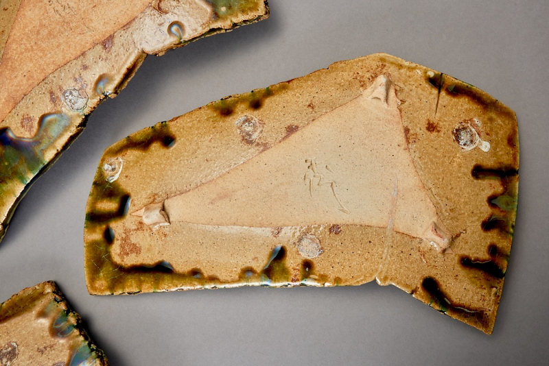 A Set of Four Sculptural Oribe Dishes by Takauchi Shugo (b. 1937)