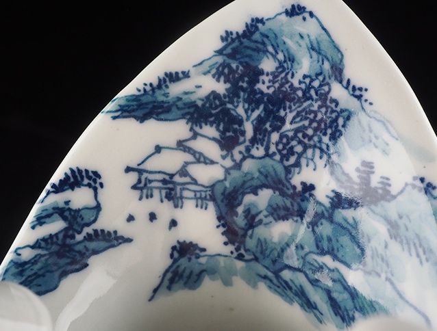 A Rare Porcelain Tripod Ritual Wine Vessel (Jue) by Miura Chikusen