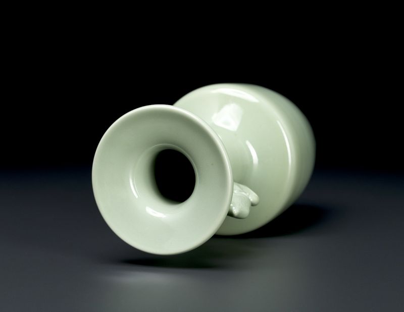 A Mallet Vase by Imperial Court Artist Suwa Sozan