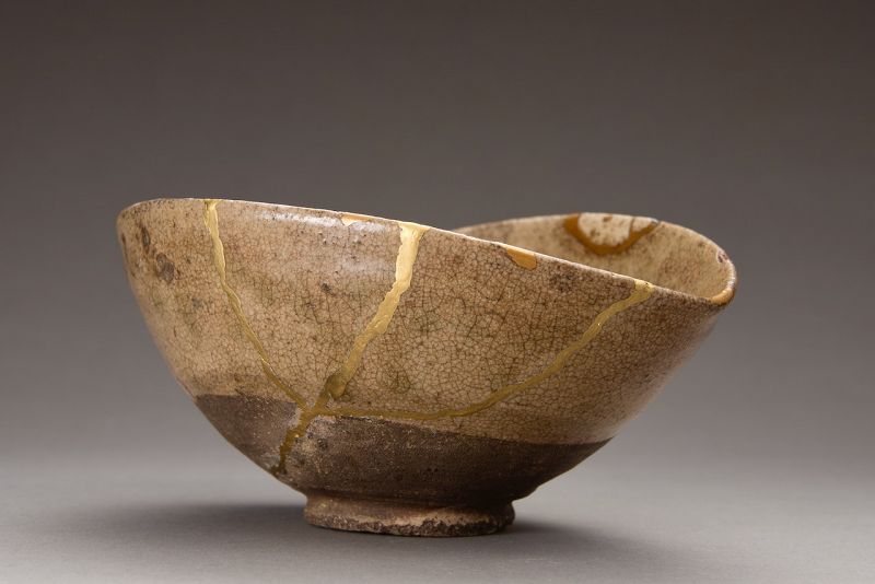 A Richo Era Kōrai Tea Bowl with Gold Repairs