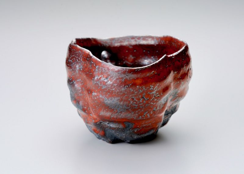 A Modern Shino Kataguchi Vessel by Suzuki Shu