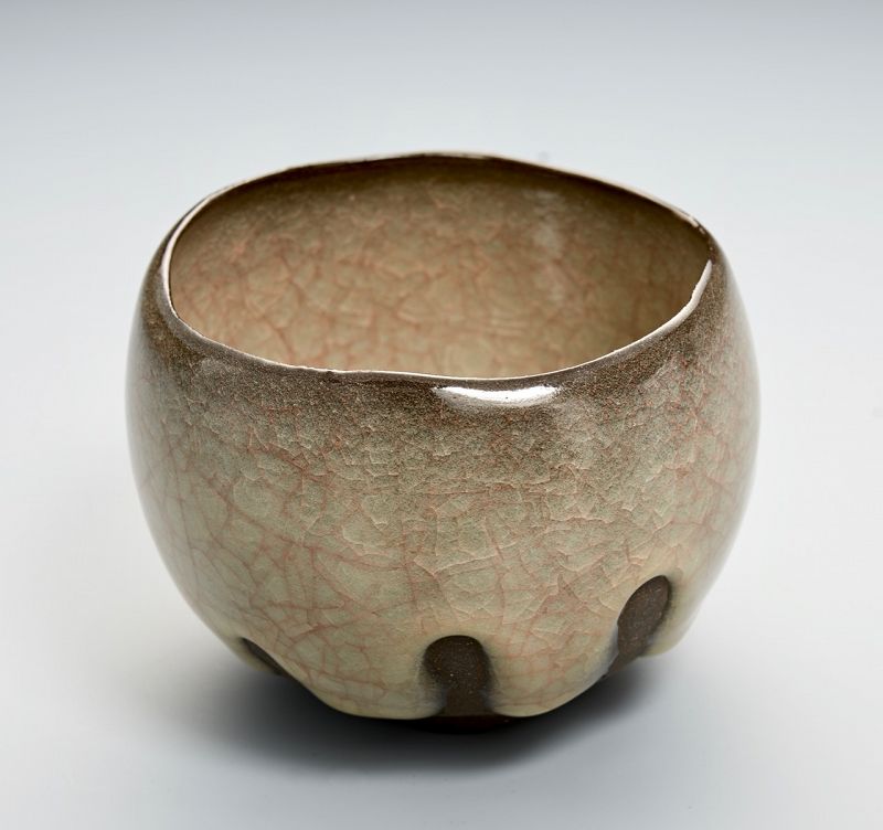 An Elegant Tea Bowl with “Rice Porcelain Glaze” by Kei Wakao