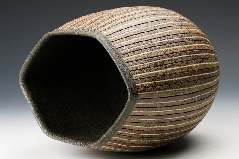 An Inlaid Clay Vase / Mizusashi by Nishida Shinya