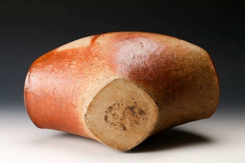 A Modern Bizen Lidded Jar by Yokoyama Naoki