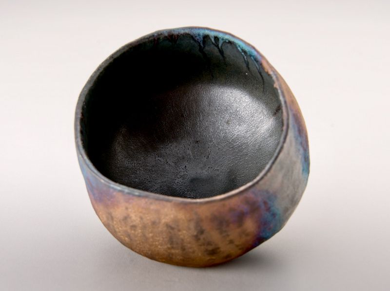 A Unique “Kuro-sabi” Tea Bowl by Suzuki Taku