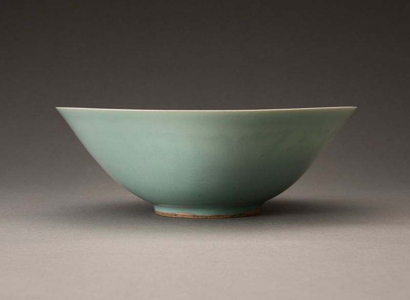 A Porcelain Bowl by Imperial Court Artist Suwa Sozan (1851-1922)