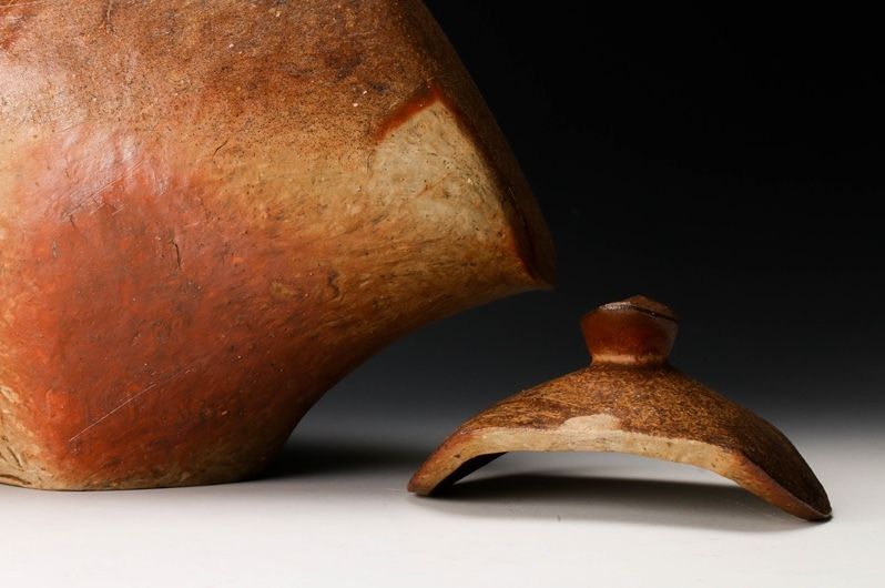 A Modern Bizen Lidded Jar by Yokoyama Naoki