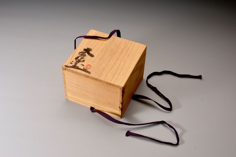 An Iris Tea Bowl by Murakami Yoichi