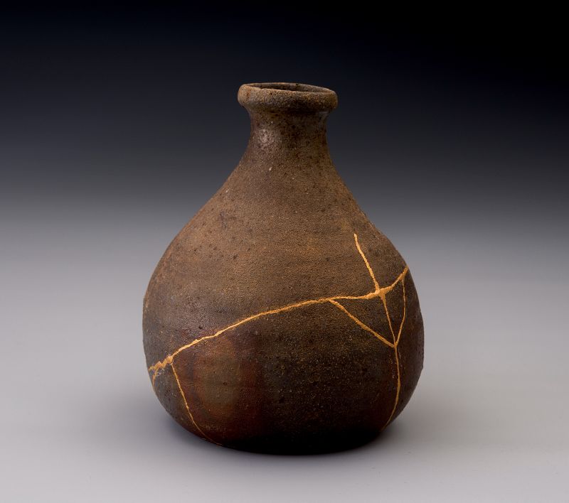 A Small Flower Vase with Gold Repairs by Takashi Nakazato