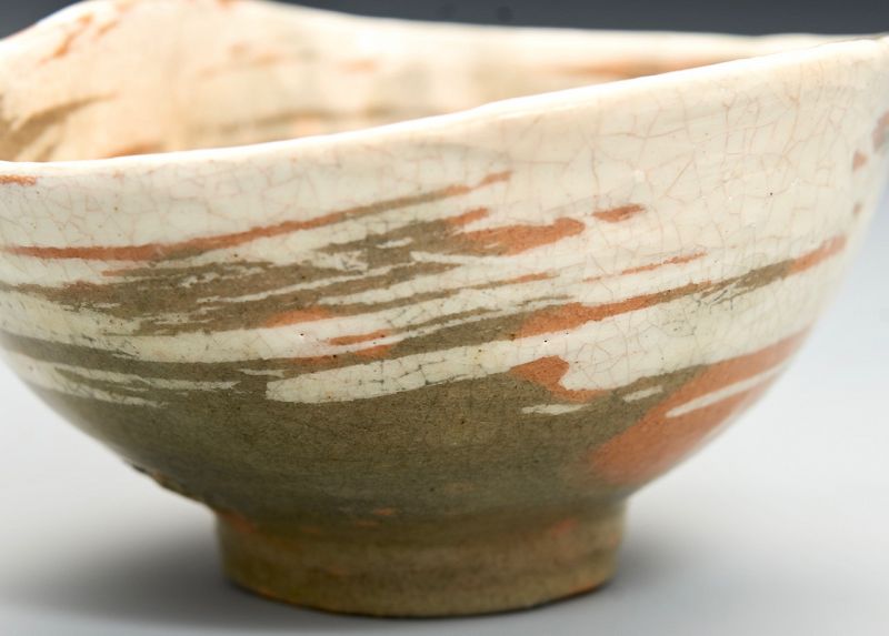 An Iconic Hakeme Tea Bowl by Raku XI (Keinyu)