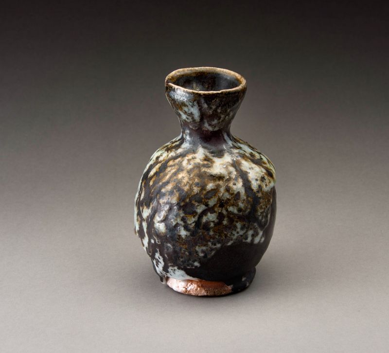 An Oni Shino ko-Tsubo by Tsukigata Nahiko