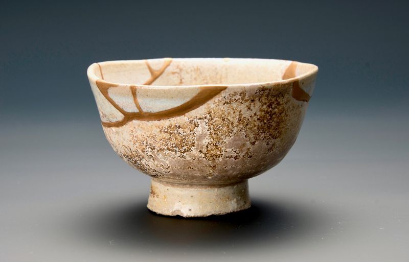 A Beautifully Repaired Edo Period Karatsu Kintsugi Chawan