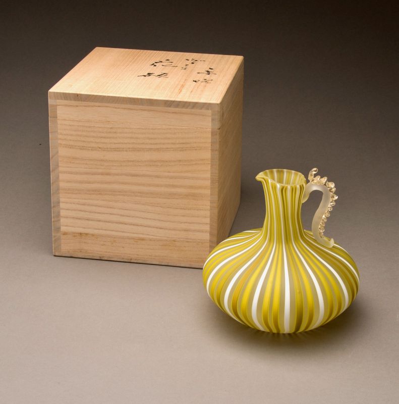 A Venetian-style Glass Flower Vase by Fujita Kyohei (1921-2004)