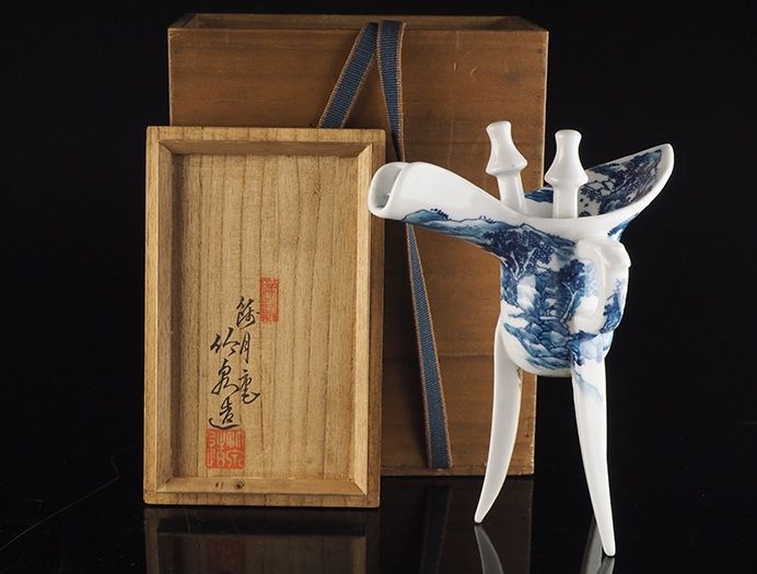 A Rare Porcelain Tripod Ritual Wine Vessel (Jue) by Miura Chikusen