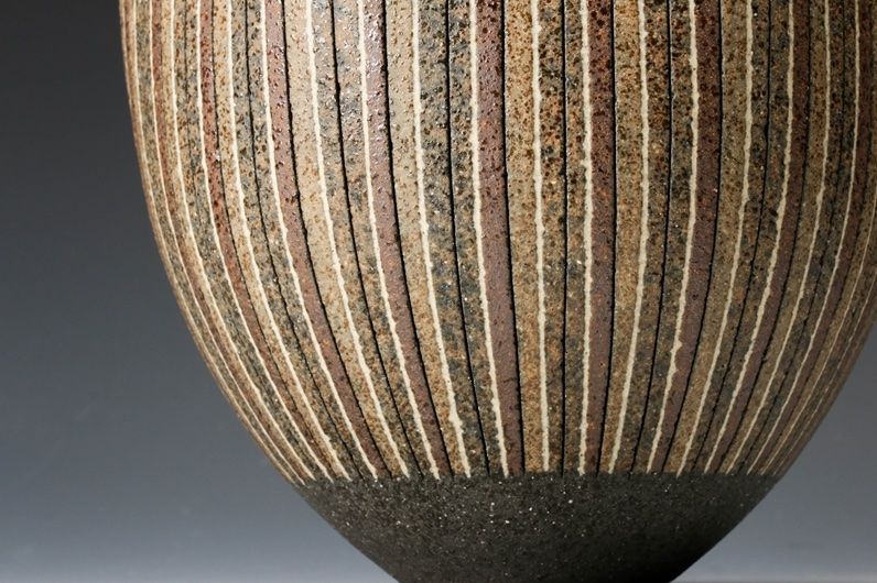 An Inlaid Clay Vase / Mizusashi by Nishida Shinya