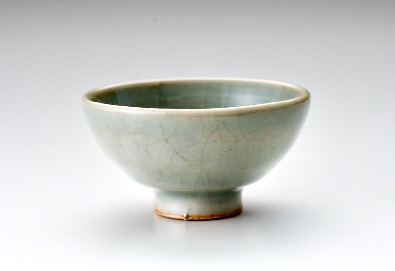 A Rare Meiji Period Celadon Shuhai by First Generation Suwa Sozan