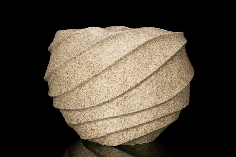 A Large Sculptured Vase from Takayuki Sakiyama's Chōtō Series