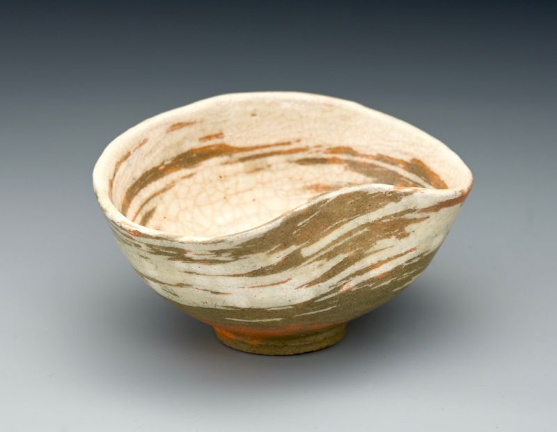 An Iconic Hakeme Tea Bowl by Raku XI (Keinyu)