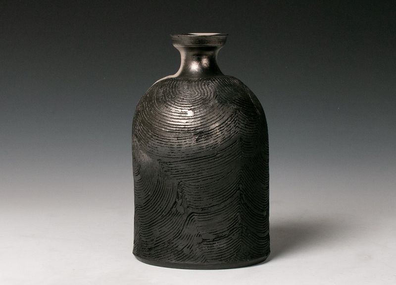 A Modern Vase by Studio Potter Sakata Jinnai (b. 1943)