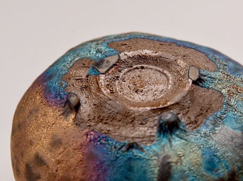A Unique “Kuro-sabi” Tea Bowl by Suzuki Taku