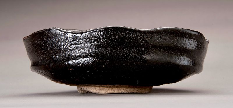 An Edo Period Seto-guro Mino Tea Bowl