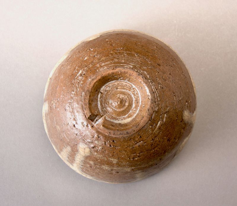 Historically Important Tea Bowl by Saka Kōrai-zaemon (1615-1668)