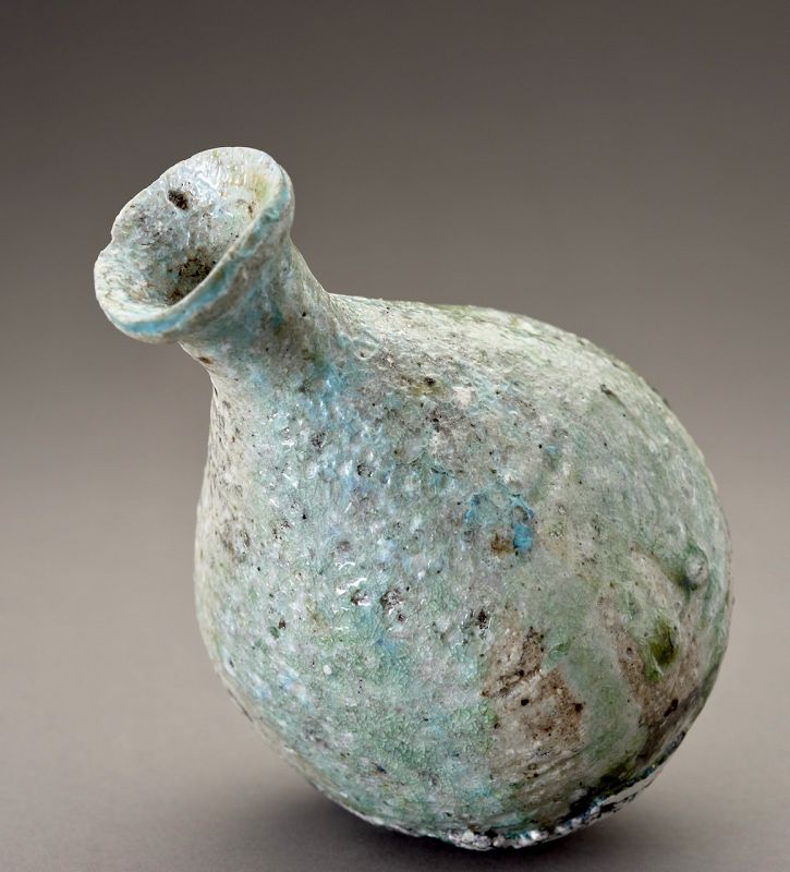A Tokkuri with Enso by Tsujimura Yui