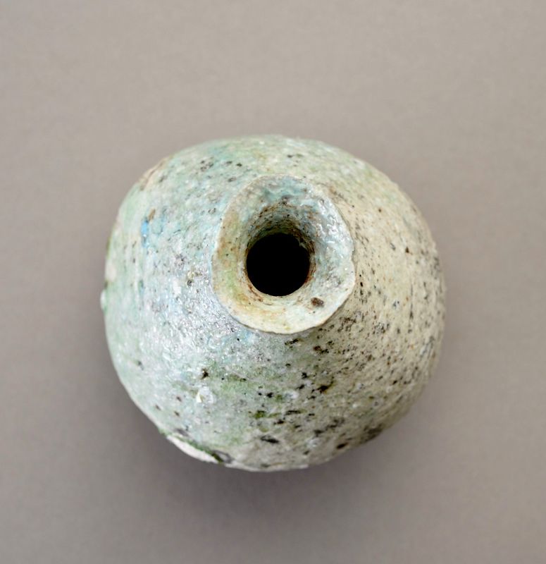 A Tokkuri with Enso by Tsujimura Yui