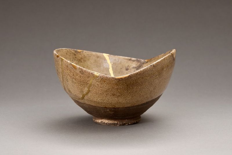 A Richo Era Kōrai Tea Bowl with Gold Repairs