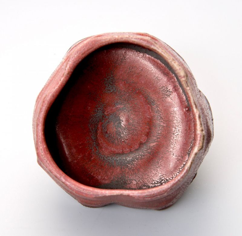 An Excellent Mino Tea Bowl with Cinnabar Glaze