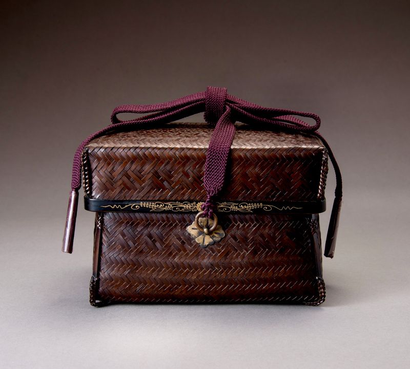 An Antique “Chabako” for Carrying Tea Ceremony Utensils