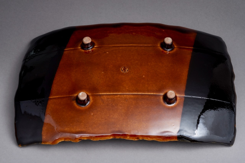 A Large Serving Tray by Ōhi Chōzaemon 11 (Toshio)