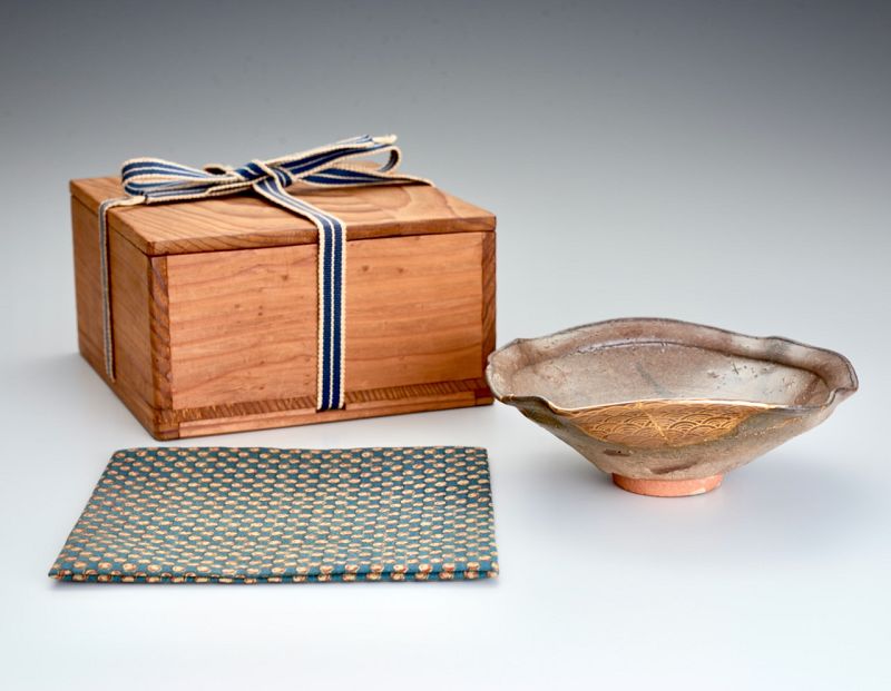 An Antique Karatsu Bowl with Exceptional Makie Kintsugi Repairs