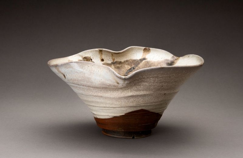 An Edo Period Takatori Kataguchi Bowl with Warabaiyū Glaze