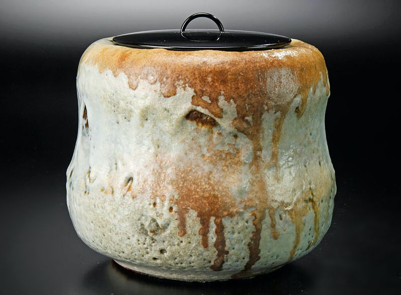 Tsukigata Nahiko Mizusashi w/ Silk Pouch