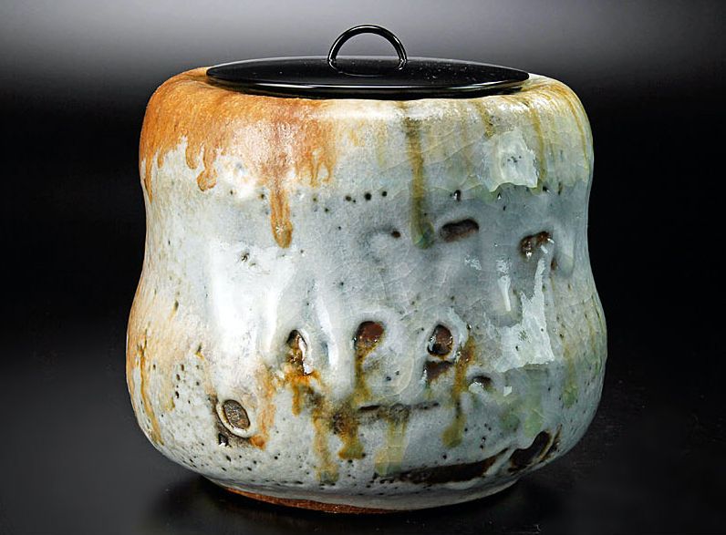 Tsukigata Nahiko Mizusashi w/ Silk Pouch