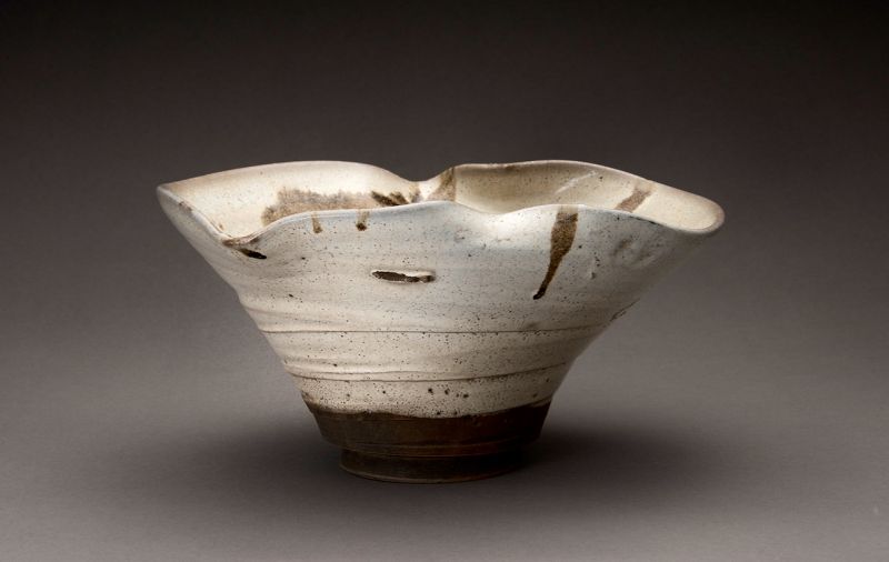 An Edo Period Takatori Kataguchi Bowl with Warabaiyū Glaze